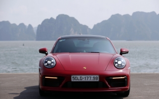 Porsche 911 Carrera – Một chiếc xe cảm hứng đầy...  bức xúc